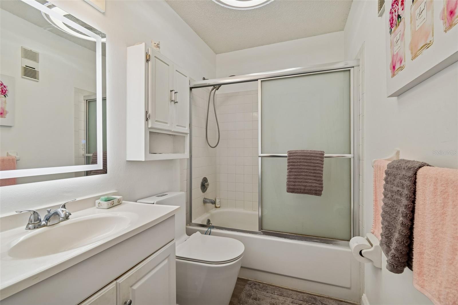 Listing photo id 18 for 5969 Terrace Park Drive N 307