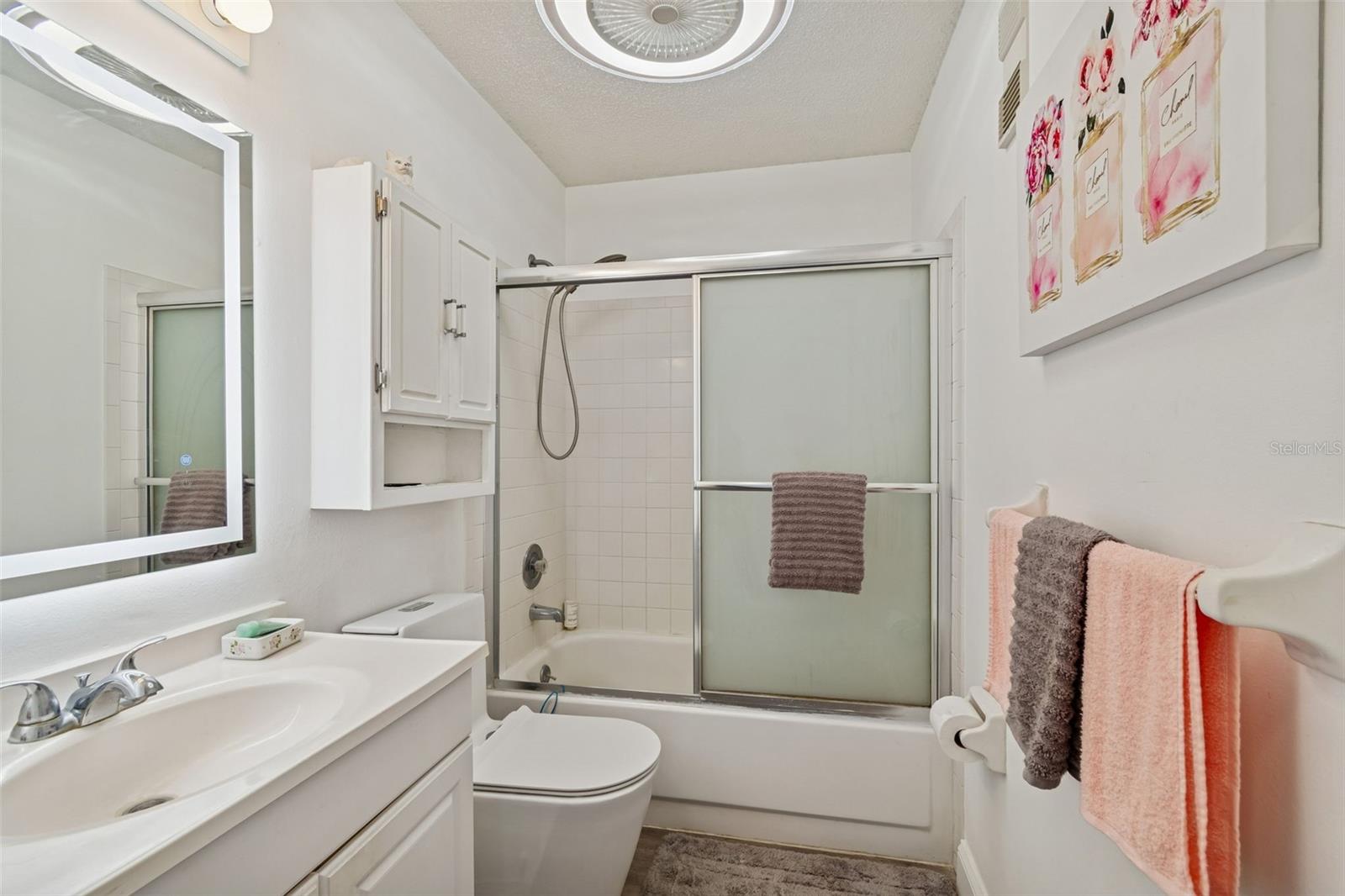 Listing photo id 19 for 5969 Terrace Park Drive N 307