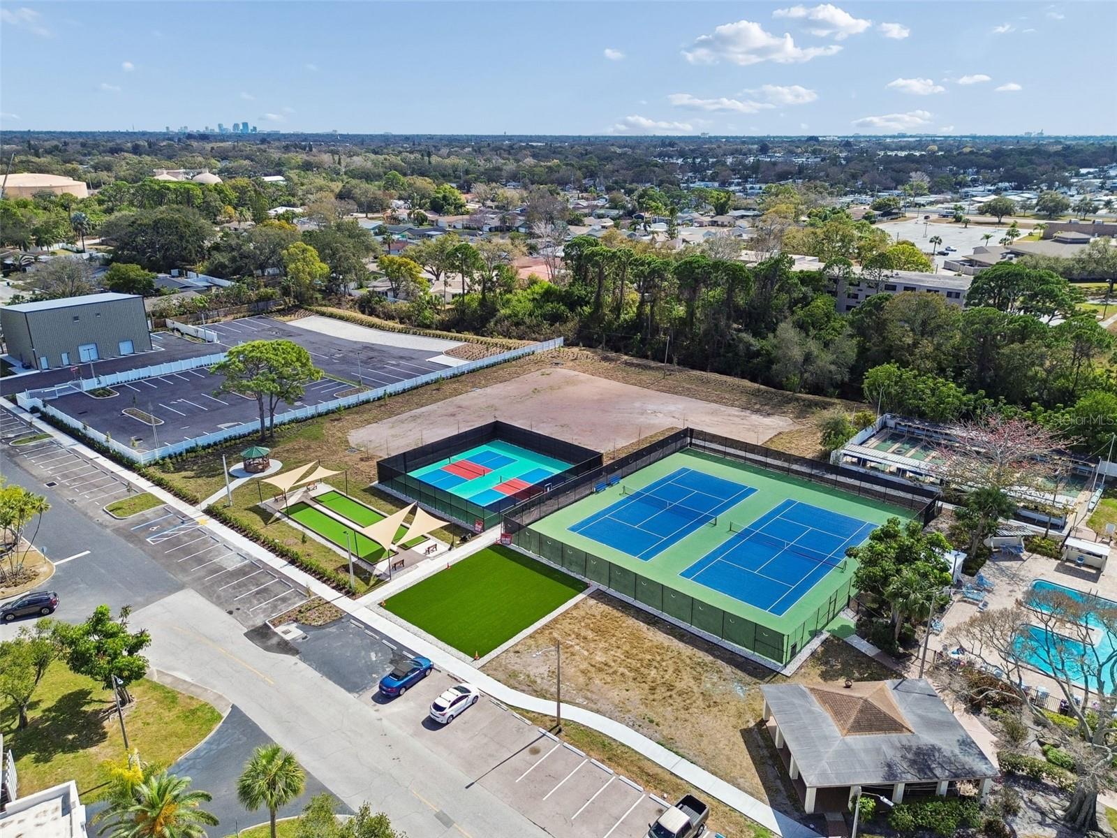 Listing photo id 29 for 5969 Terrace Park Drive N 307