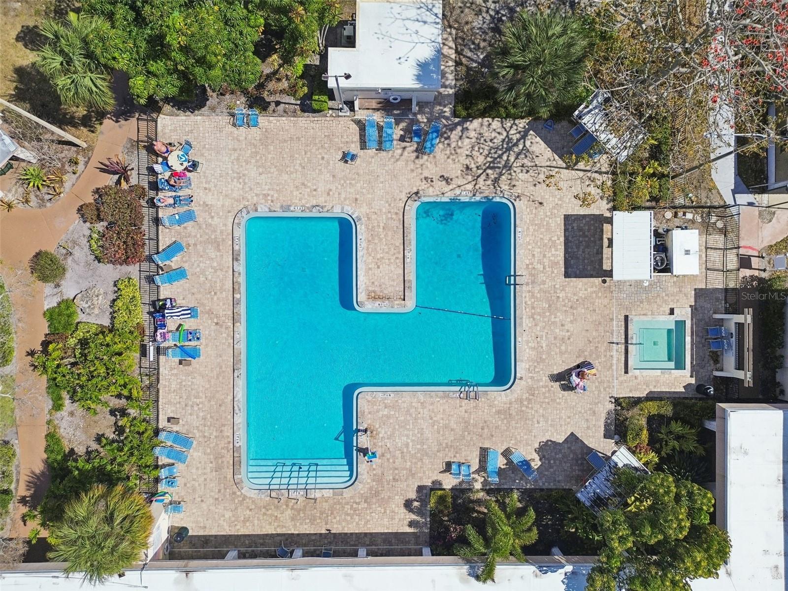 Listing photo id 31 for 5969 Terrace Park Drive N 307