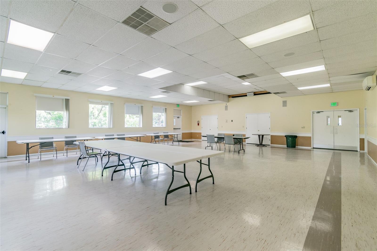 Listing photo id 35 for 5969 Terrace Park Drive N 307