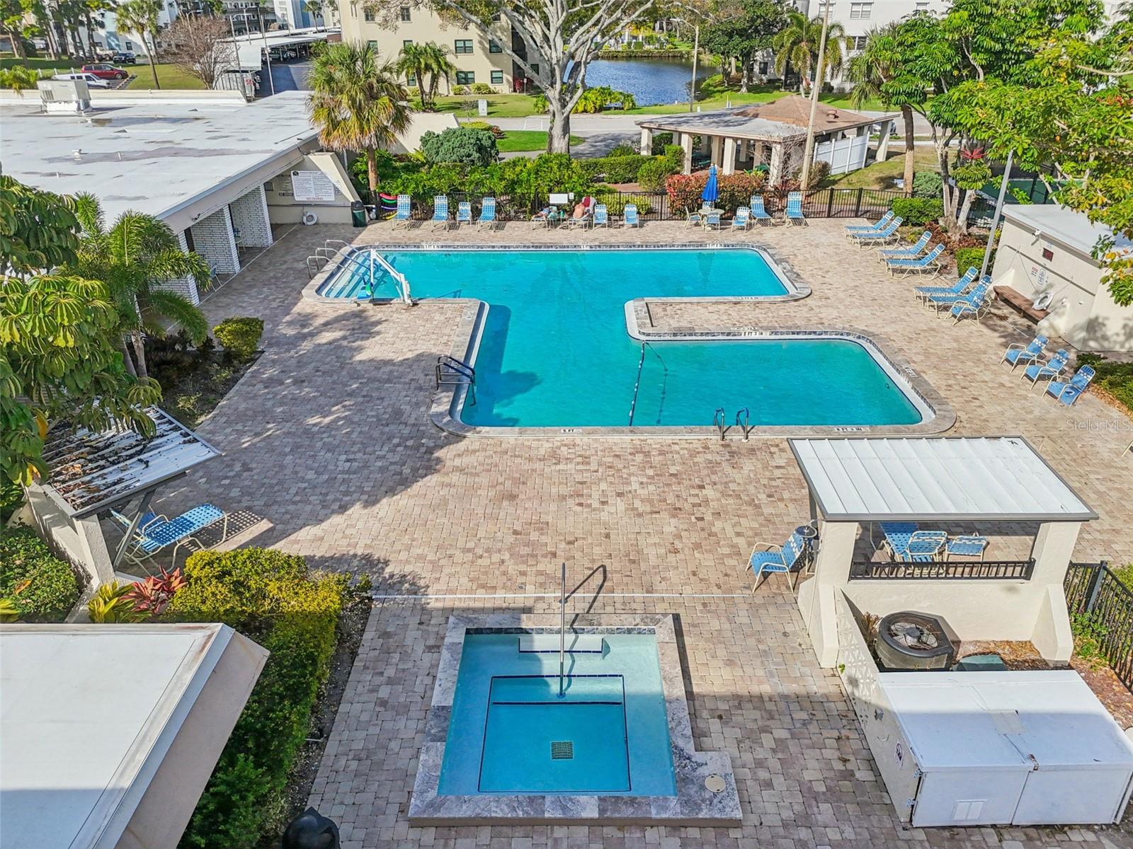 Listing photo id 53 for 5969 Terrace Park Drive N 307