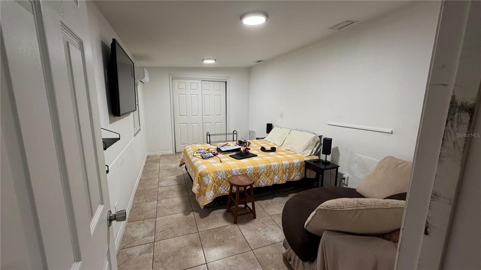 Image 10 of 18 For 6014 Santa Monica Drive