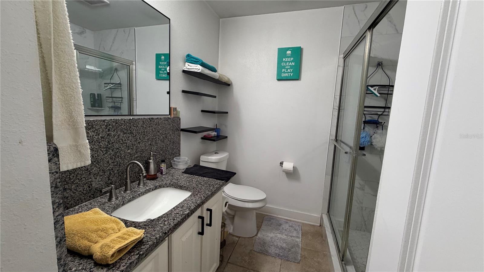 Image 15 of 18 For 6014 Santa Monica Drive