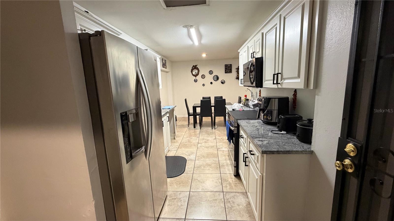 Image 6 of 18 For 6014 Santa Monica Drive