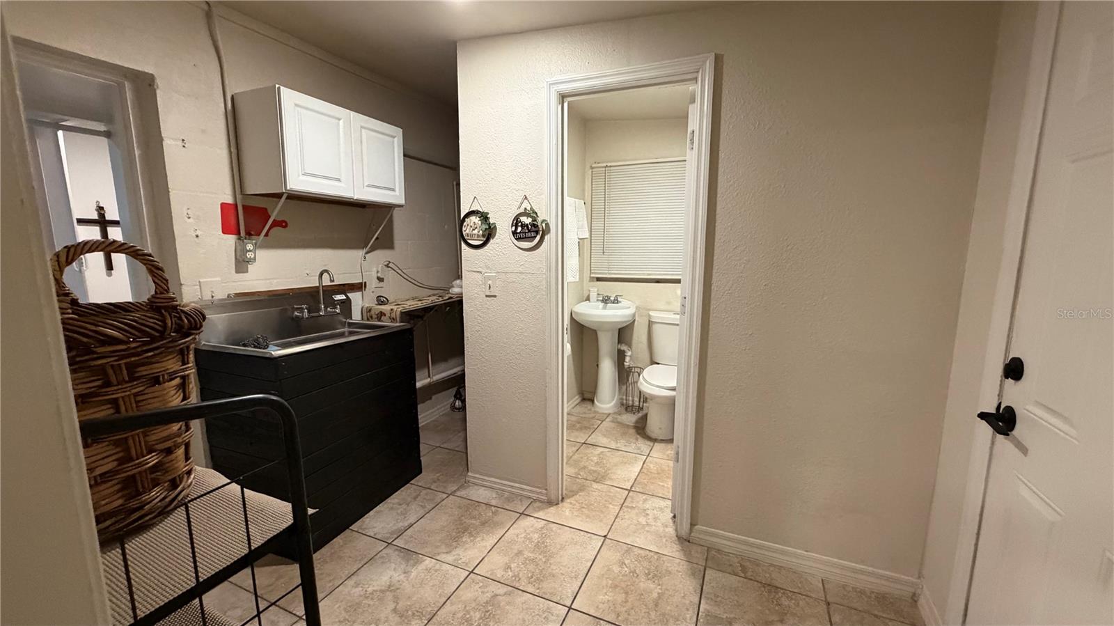 Image 9 of 18 For 6014 Santa Monica Drive