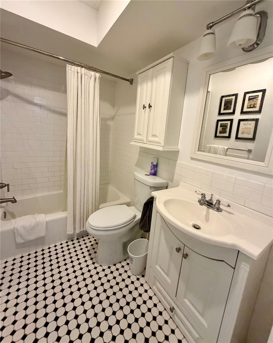 Image 12 of 15 For 5454 Saddlebrook Way 3