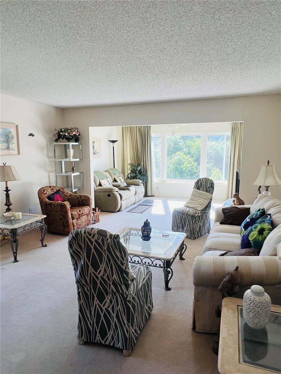 Image 18 of 19 For 2471 Sumatran Way 43