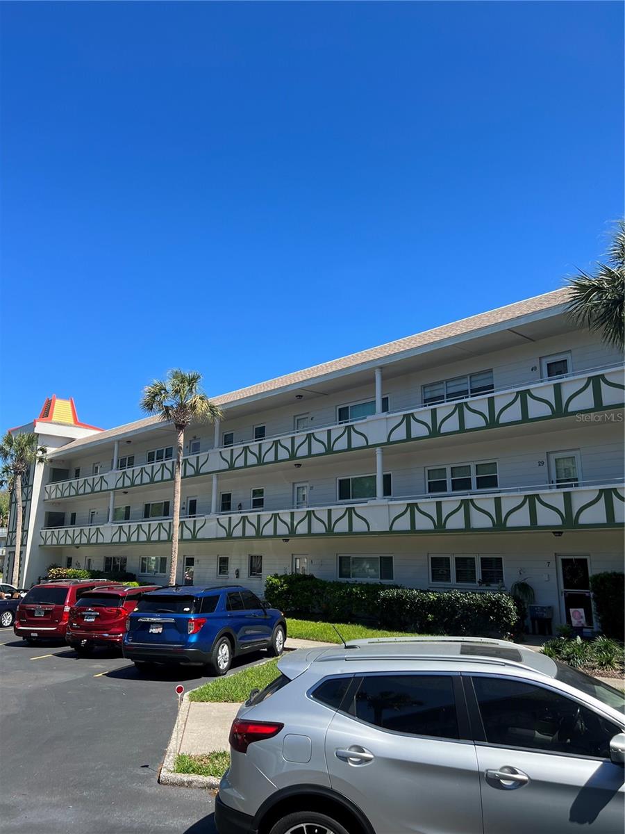 Image 19 of 19 For 2471 Sumatran Way 43