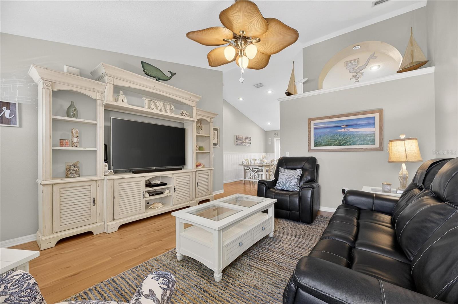 Image 14 of 100 For 1116 Canal Street