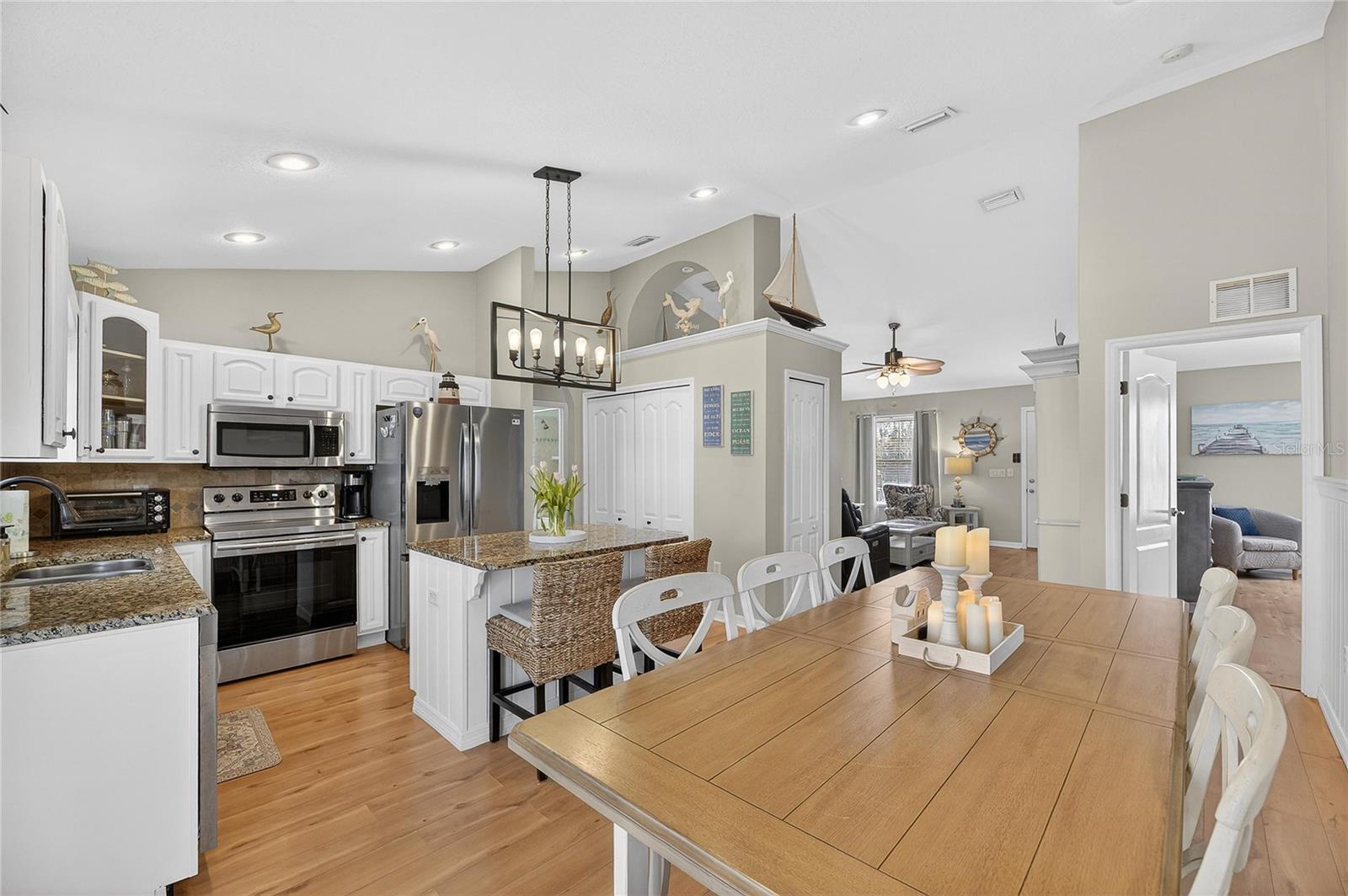 Image 20 of 100 For 1116 Canal Street