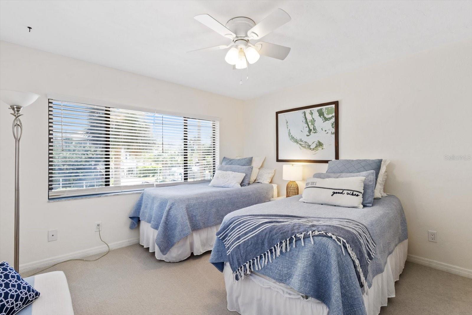 Image 27 of 65 For 1637 Paradise Circle W 101