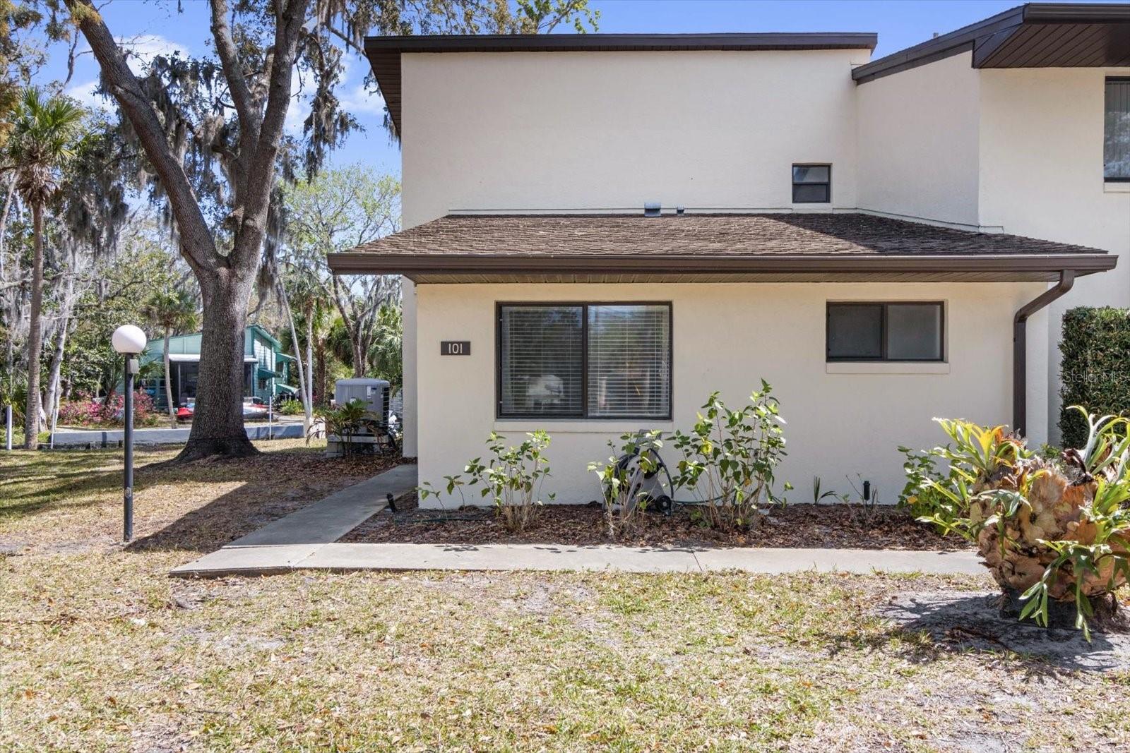 Image 3 of 65 For 1637 Paradise Circle W 101