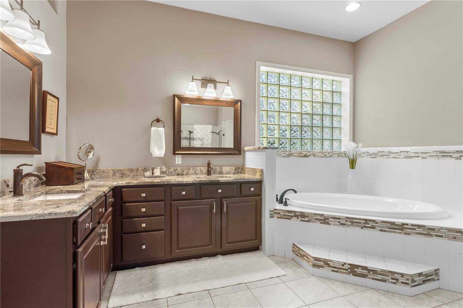 Image 23 of 52 For 4302 Faircourt Drive