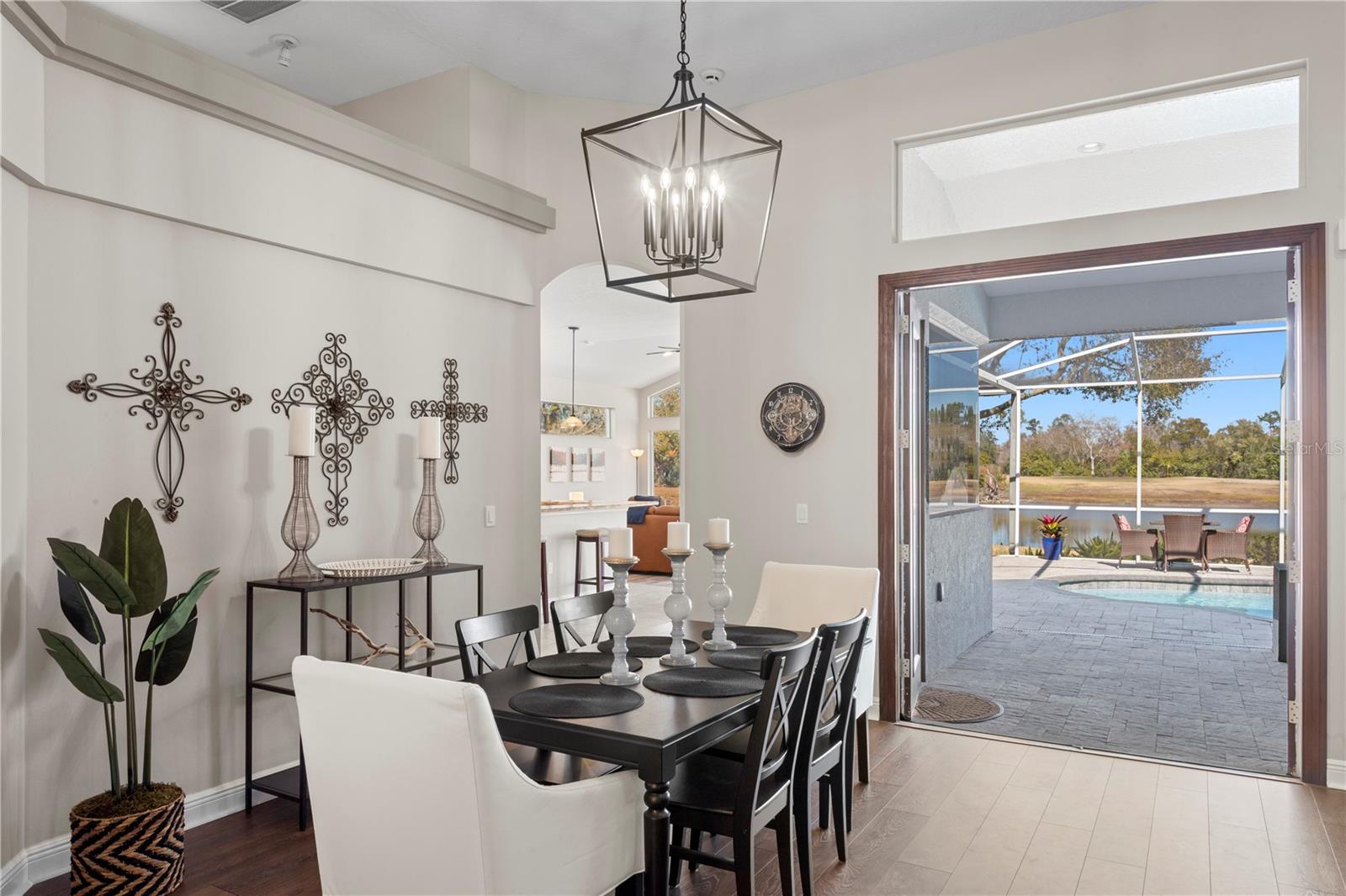 Image 5 of 52 For 4302 Faircourt Drive