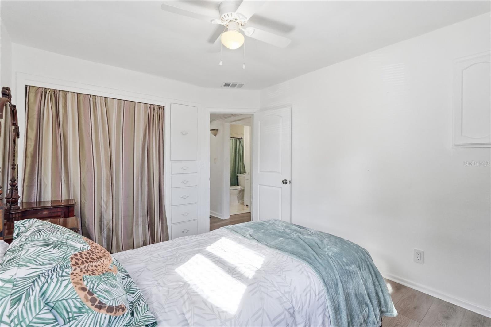 Image 10 of 34 For 8061 49th Avenue N