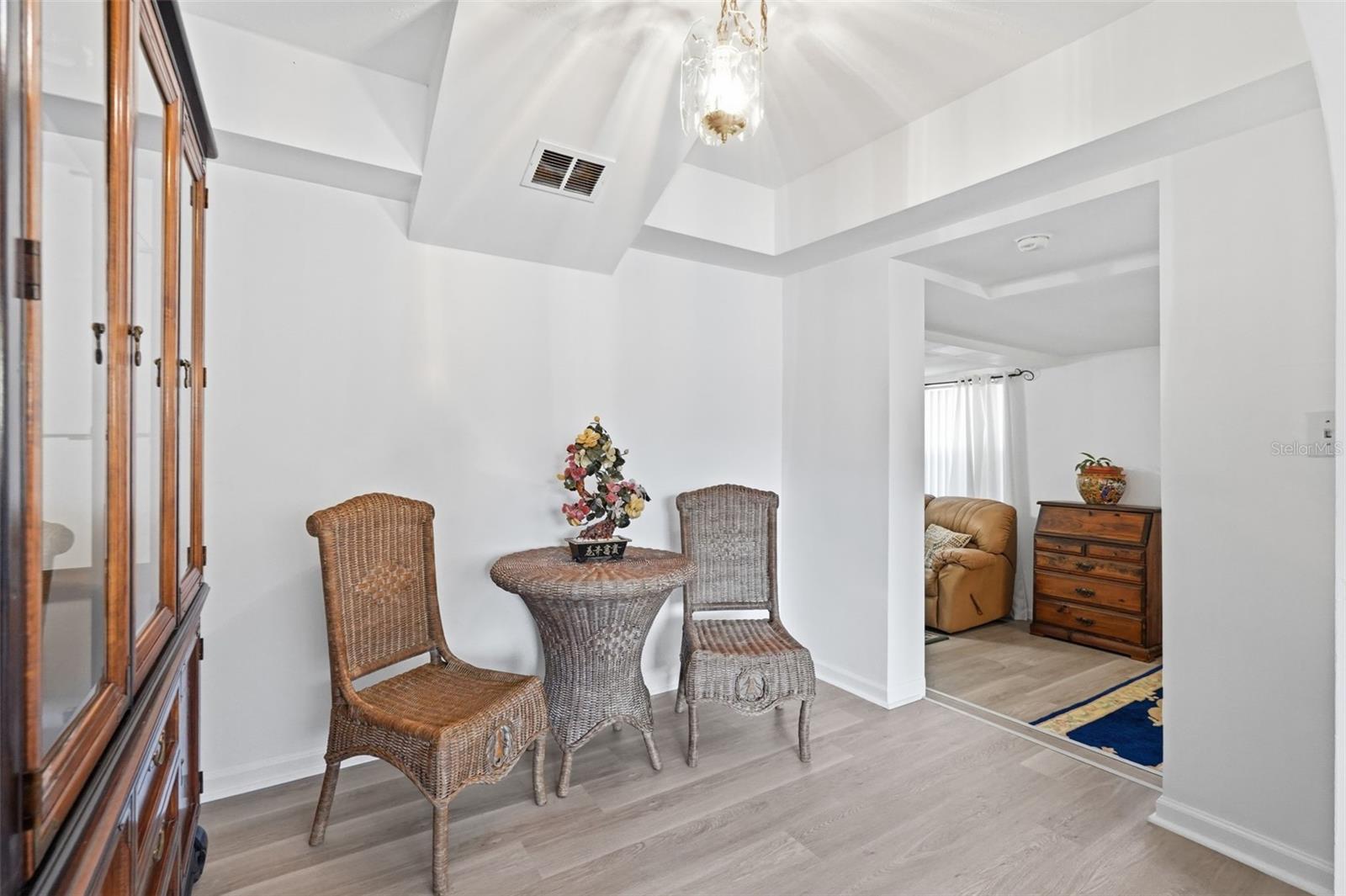 Image 13 of 34 For 8061 49th Avenue N