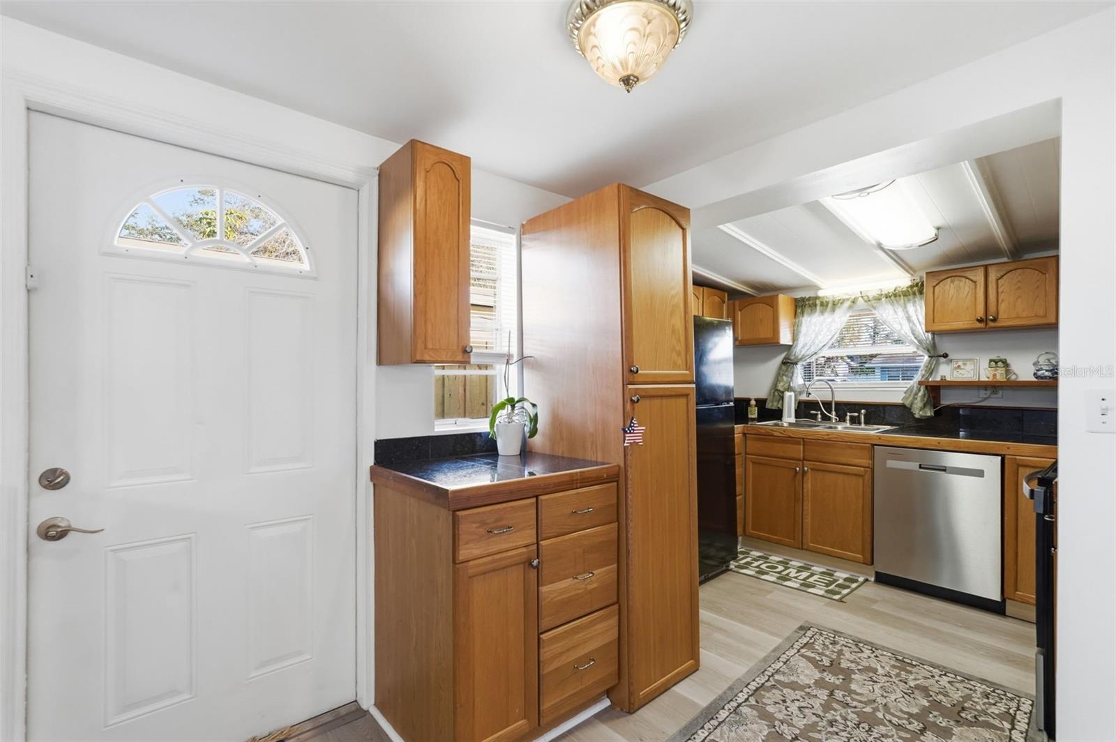 Image 18 of 34 For 8061 49th Avenue N