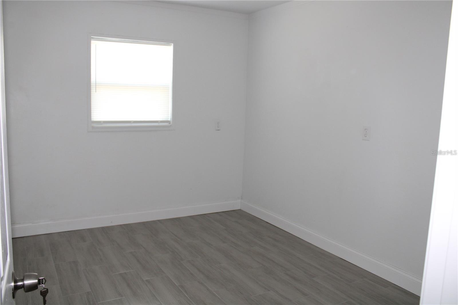 Image 11 of 14 For 10704 50th Avenue N