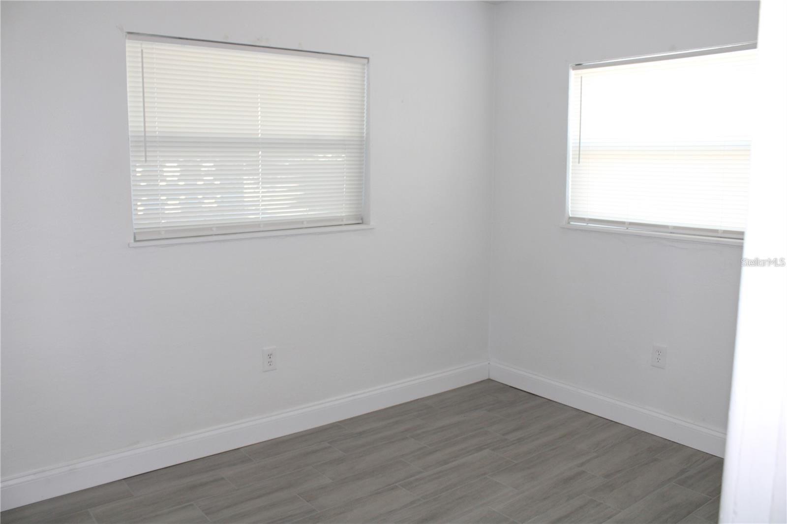 Image 13 of 14 For 10704 50th Avenue N