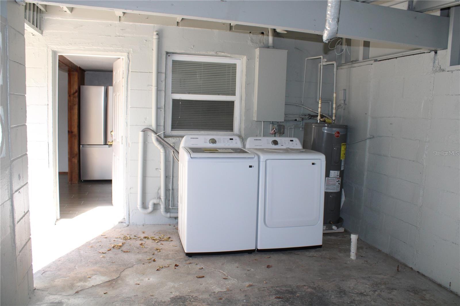 Image 8 of 14 For 10704 50th Avenue N