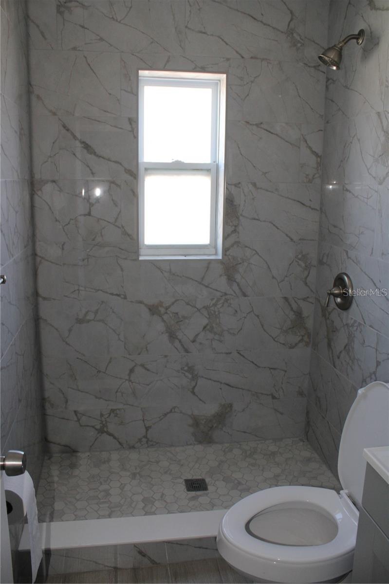 Image 9 of 14 For 10704 50th Avenue N