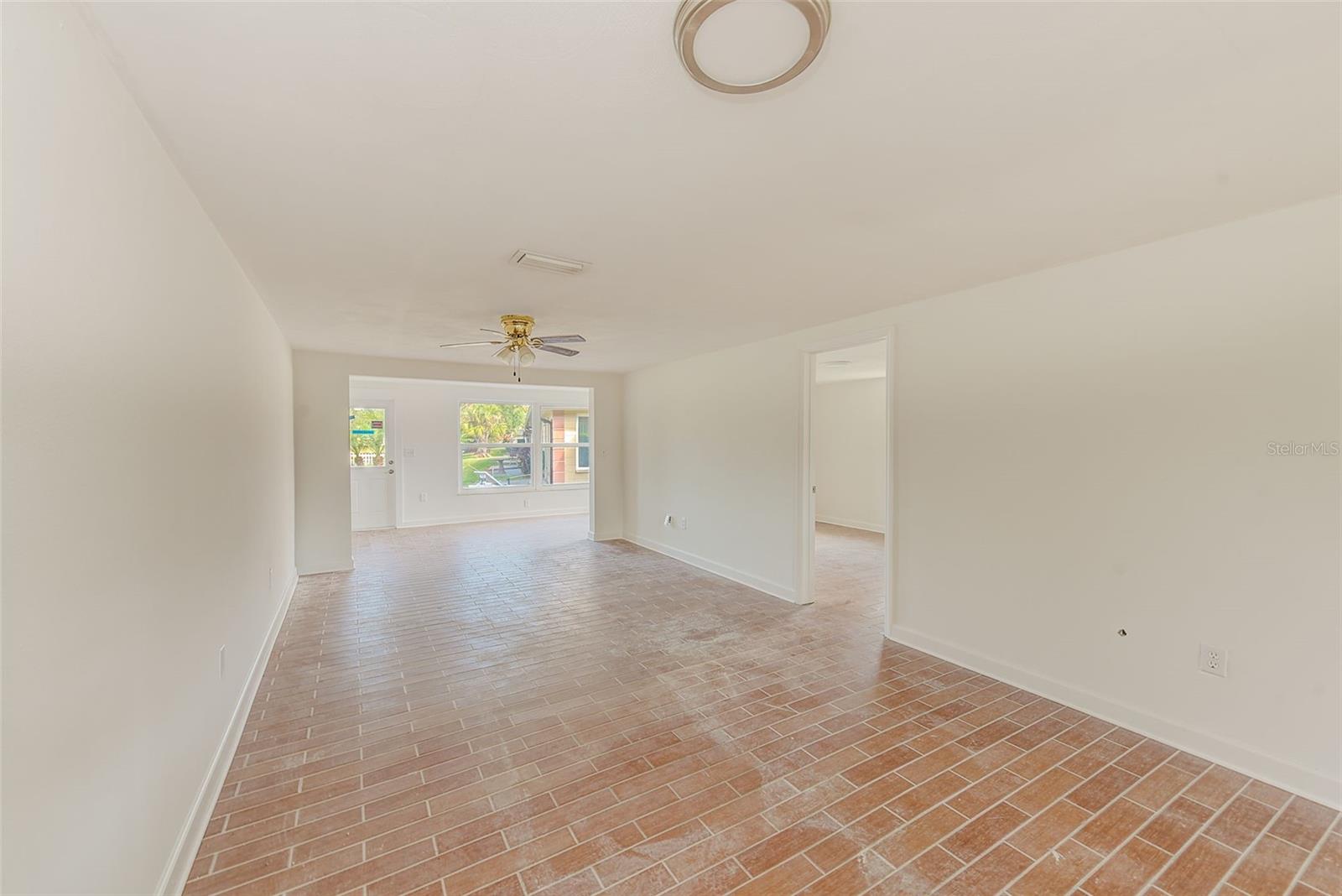 Image 11 of 41 For 4308 Summersun Drive