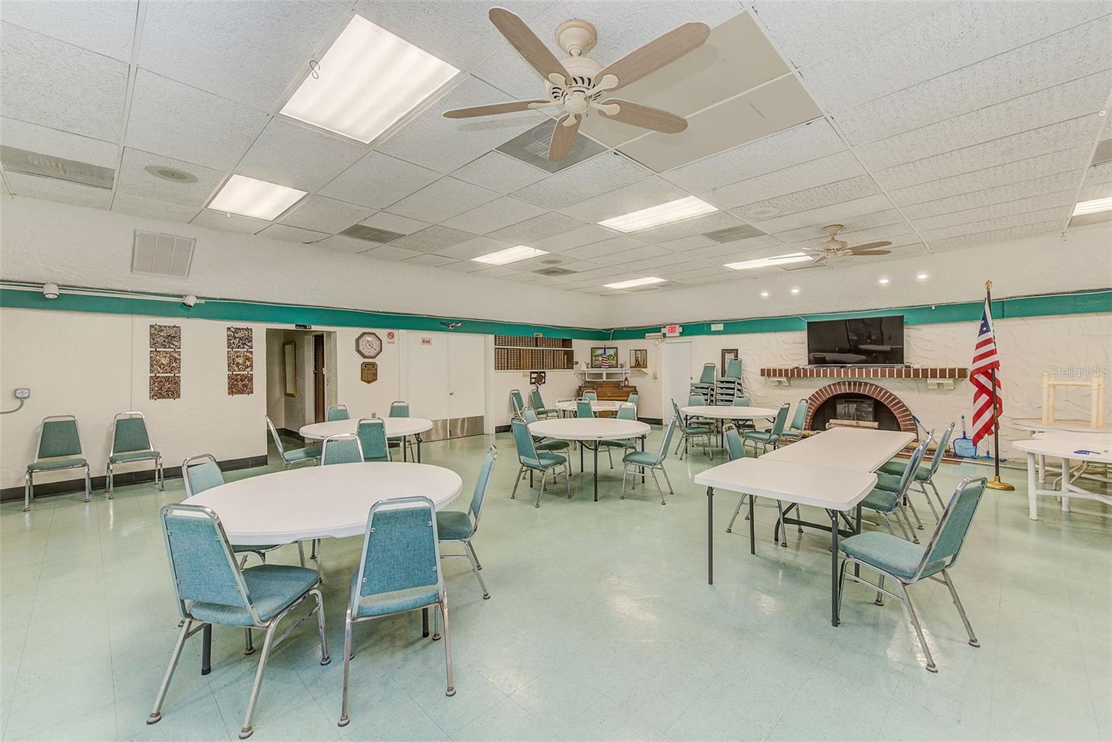 Image 33 of 41 For 4308 Summersun Drive