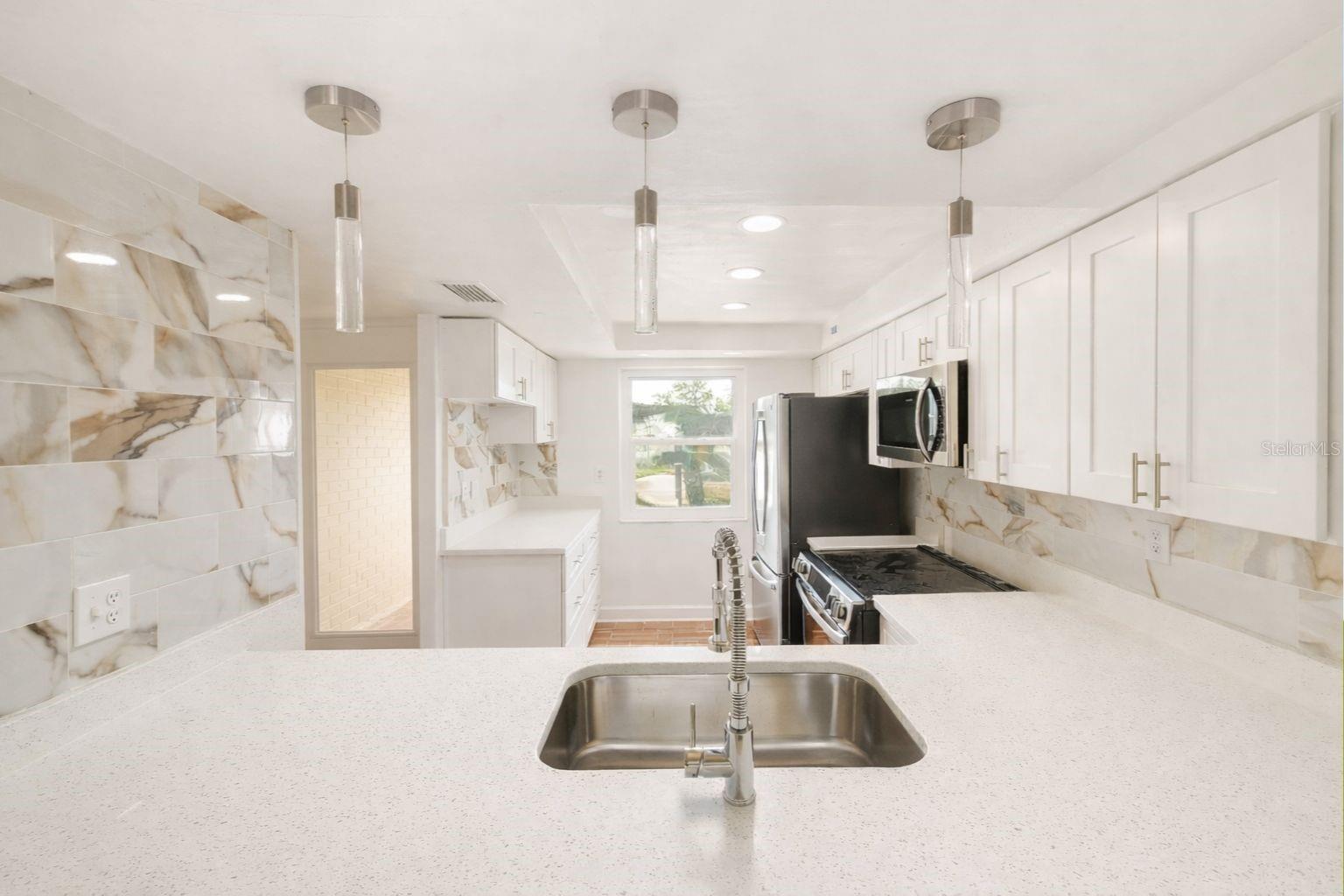 Image 8 of 41 For 4308 Summersun Drive