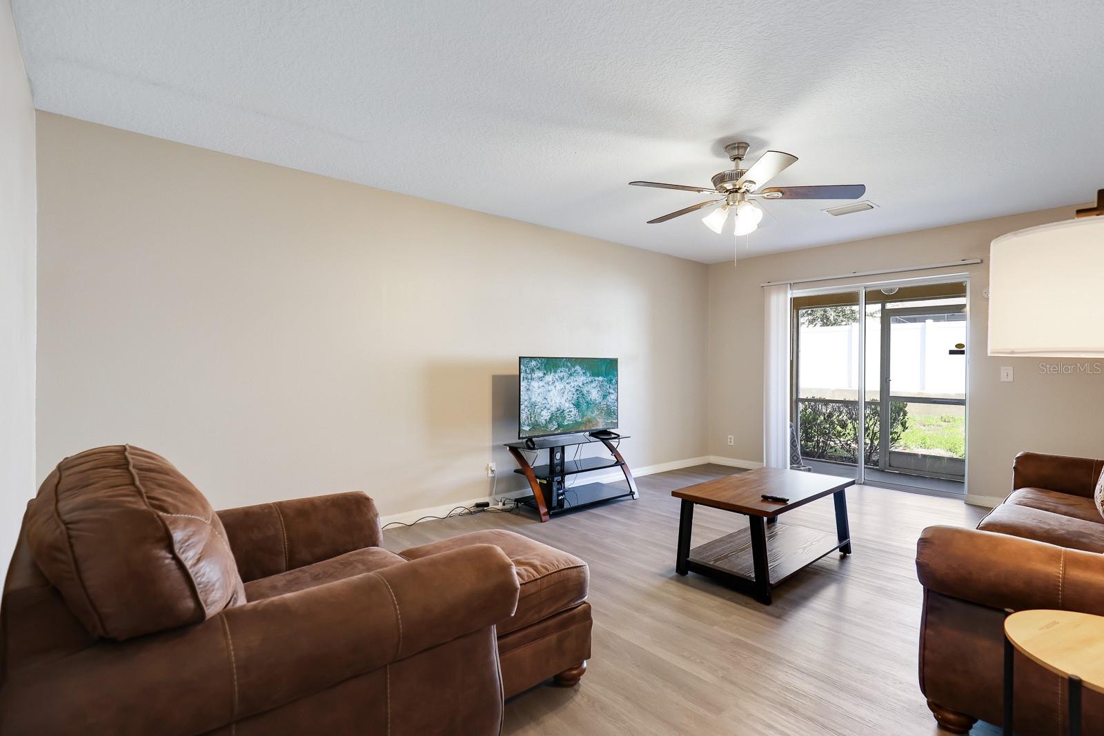 Image 11 of 27 For 211 Penmark Stone Place