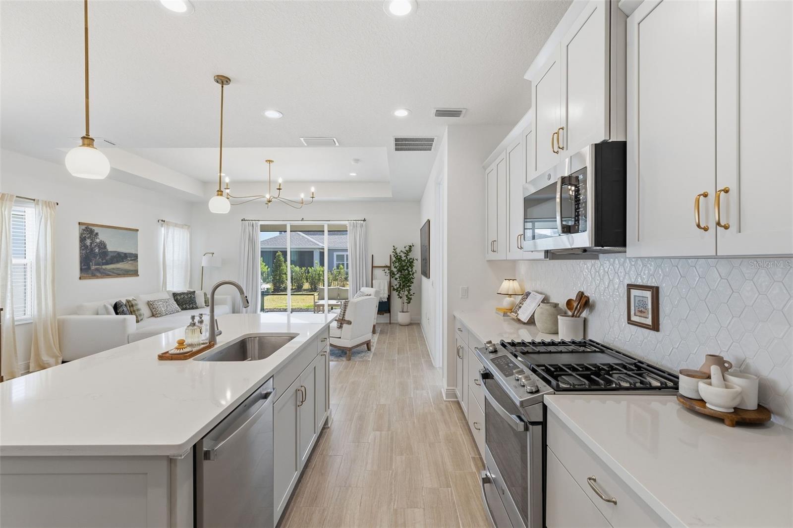 Image 10 of 62 For 10141 Spruce River Way