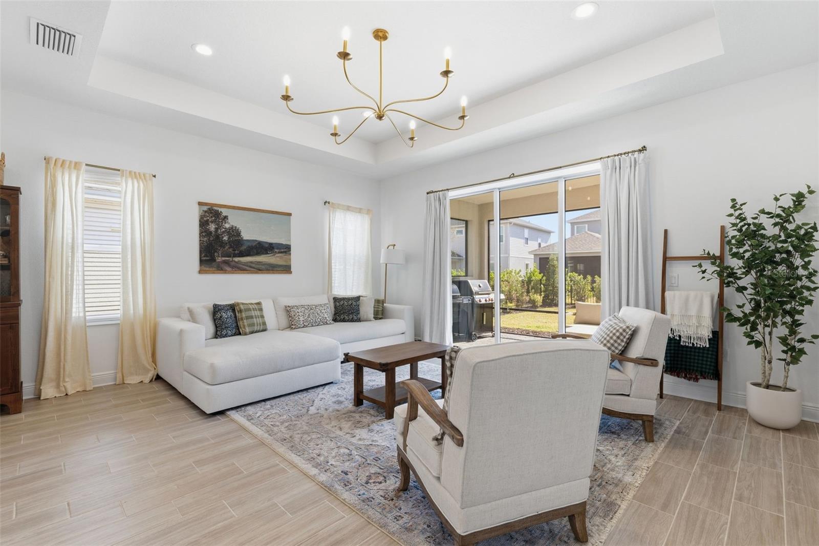 Image 17 of 62 For 10141 Spruce River Way