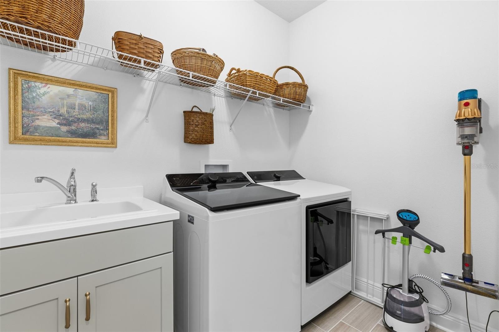 Image 24 of 62 For 10141 Spruce River Way