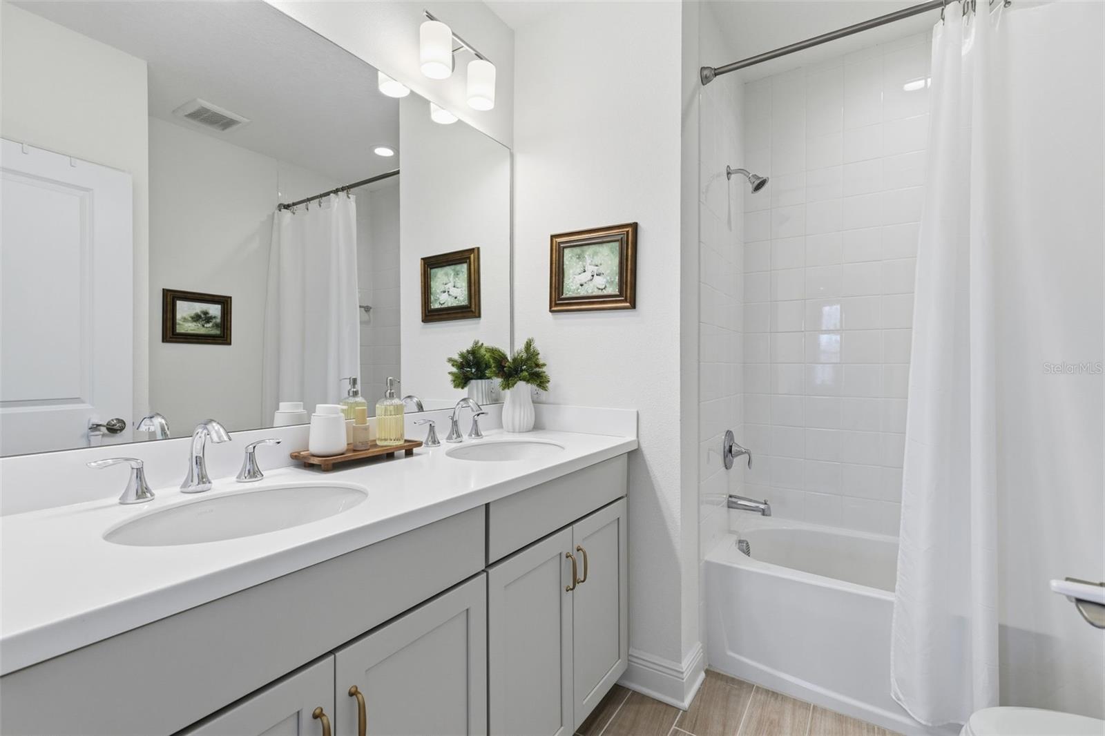 Image 32 of 62 For 10141 Spruce River Way