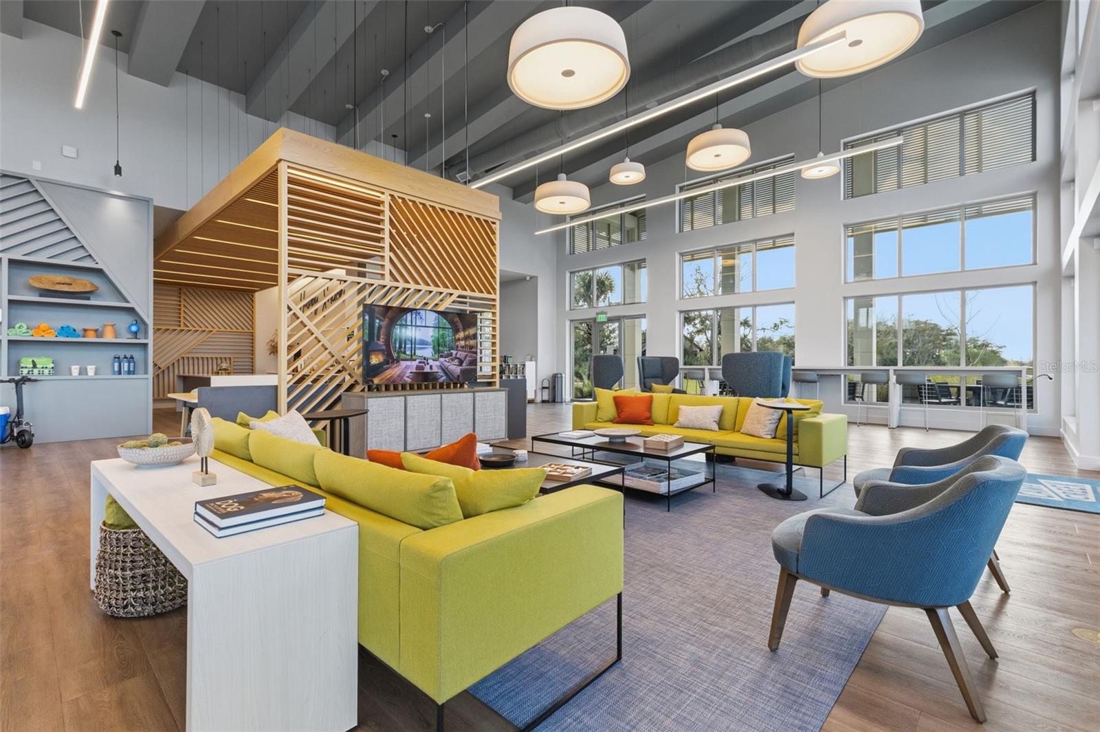 Image 43 of 62 For 10141 Spruce River Way