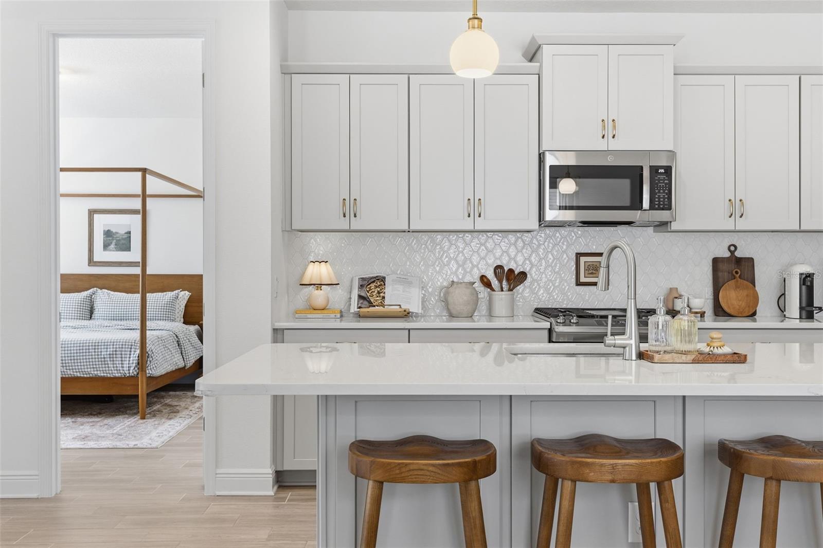 Image 6 of 62 For 10141 Spruce River Way