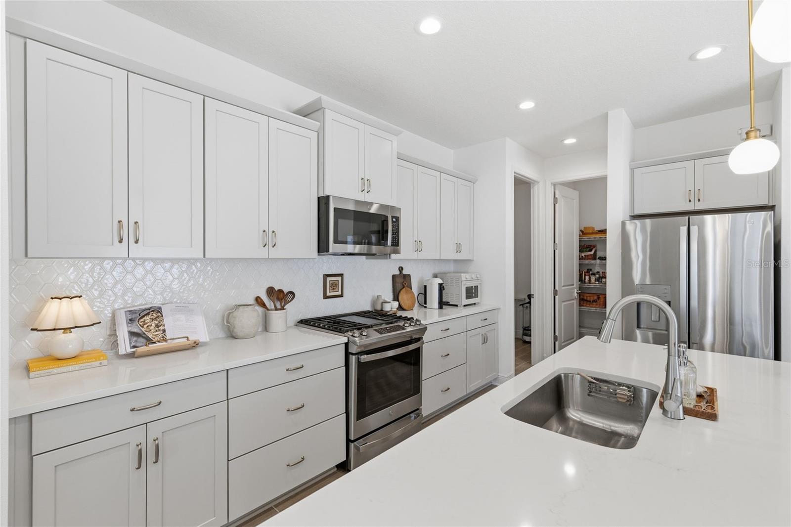 Image 9 of 62 For 10141 Spruce River Way