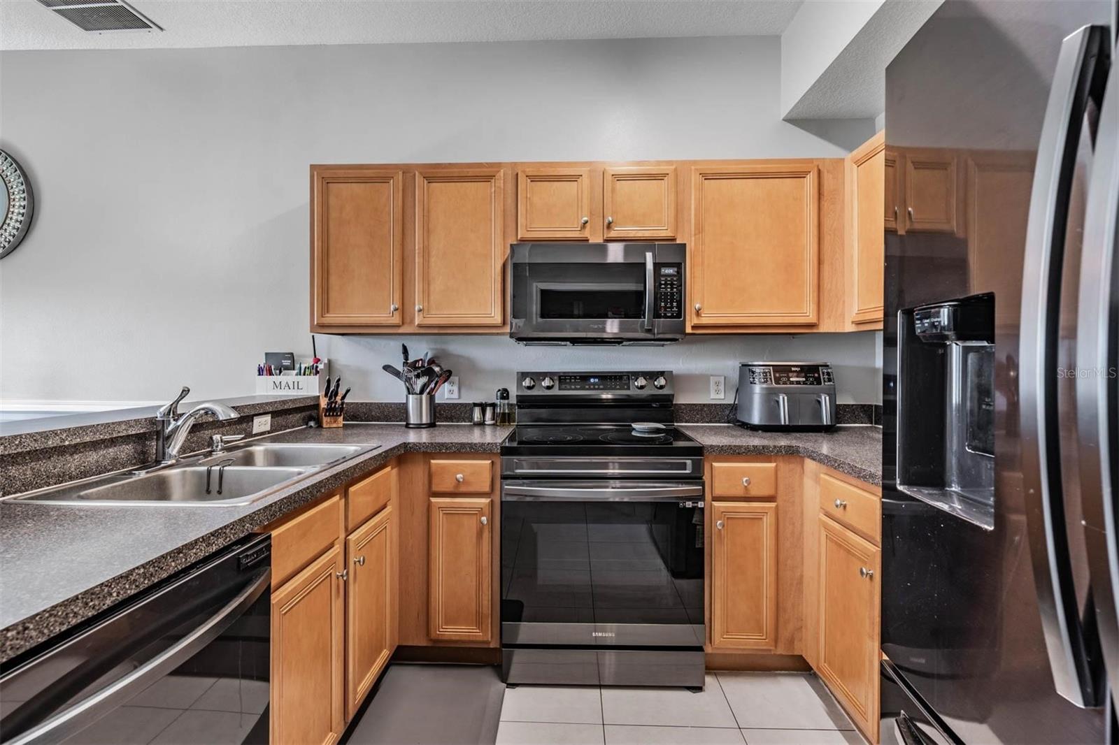 Image 11 of 57 For 9092 Iron Oak Avenue