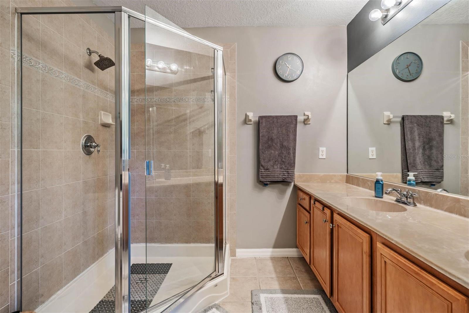Image 18 of 57 For 9092 Iron Oak Avenue