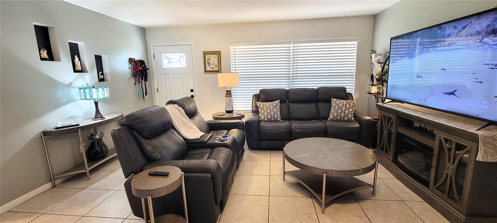 Image 7 of 38 For 2324 Shelley Street