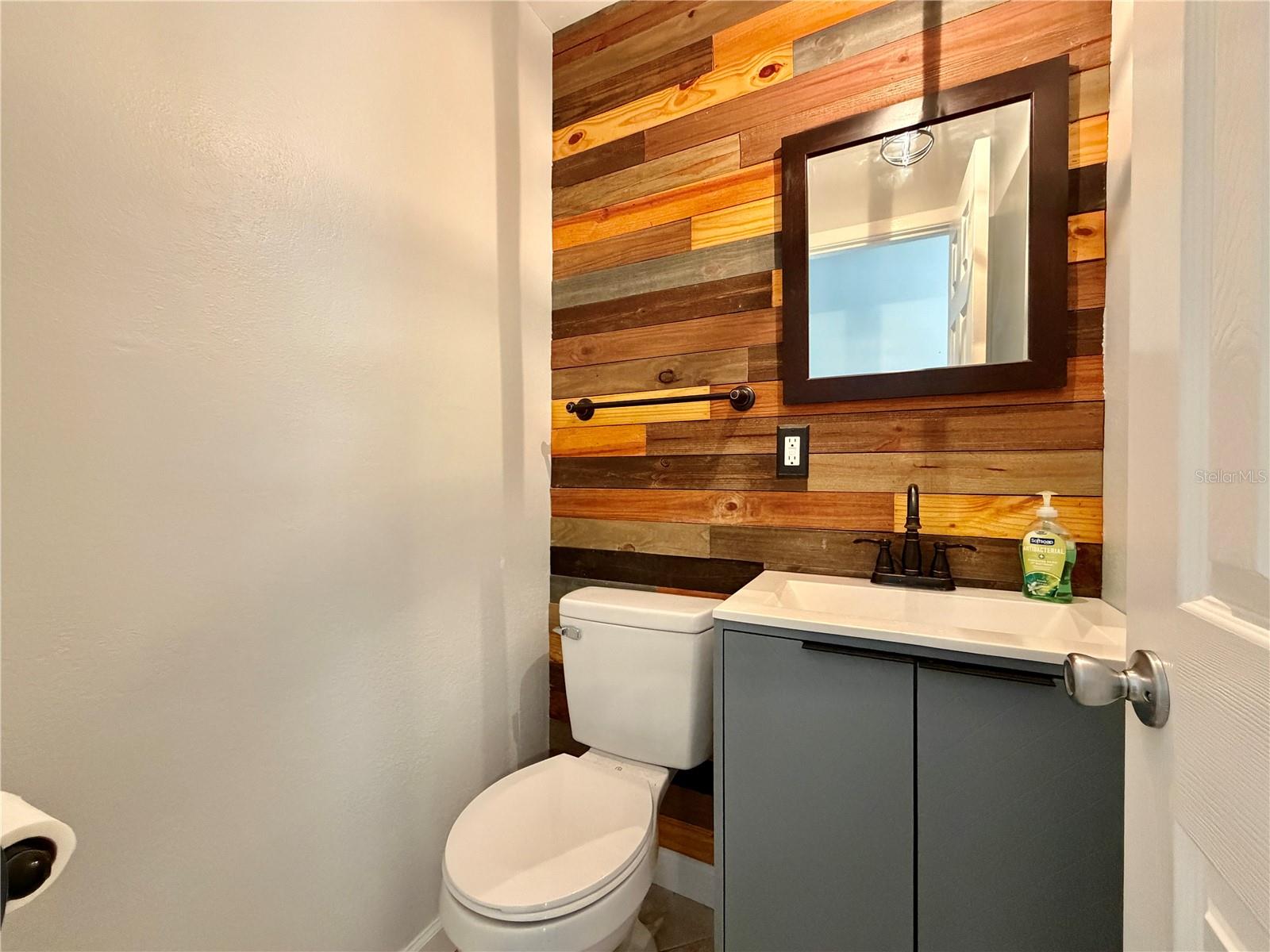 Image 13 of 31 For 510 81st Avenue N