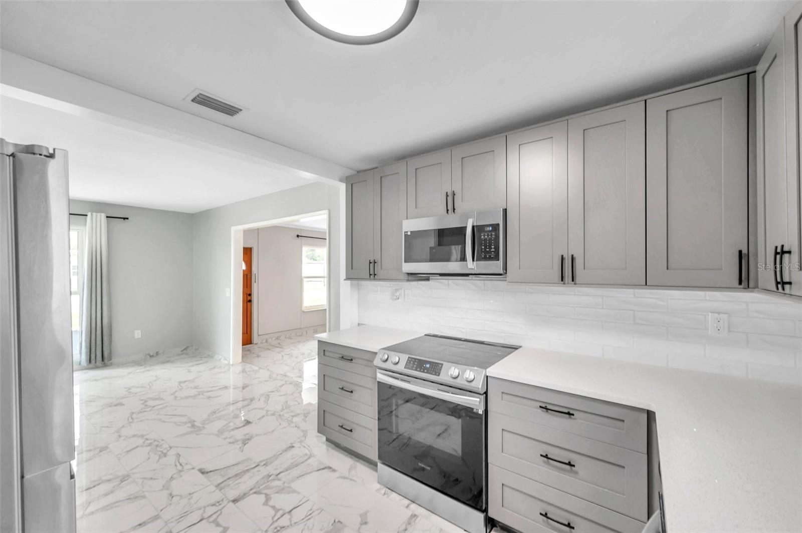 Image 14 of 63 For 3230 51st Street N