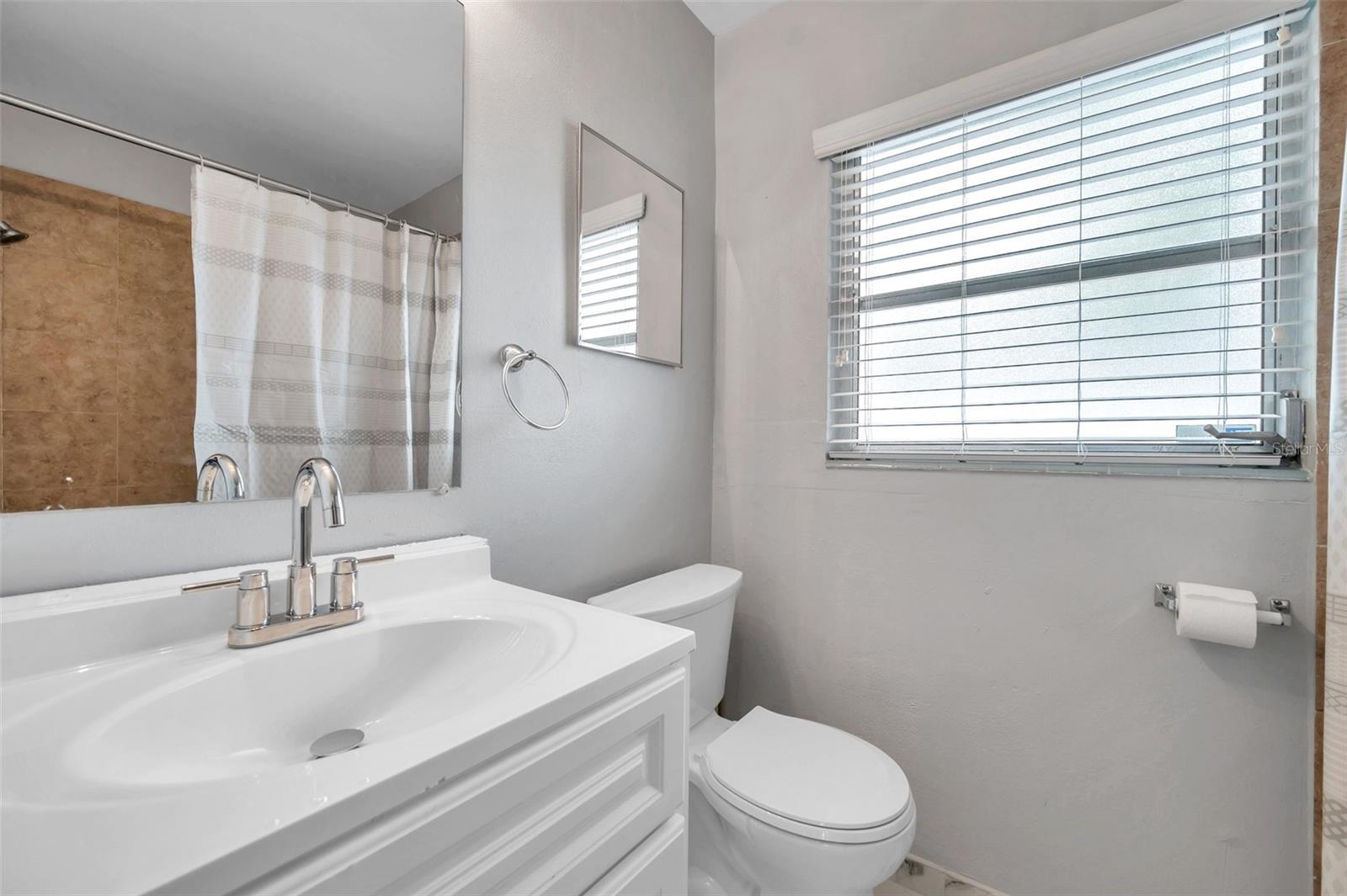 Image 27 of 63 For 3230 51st Street N