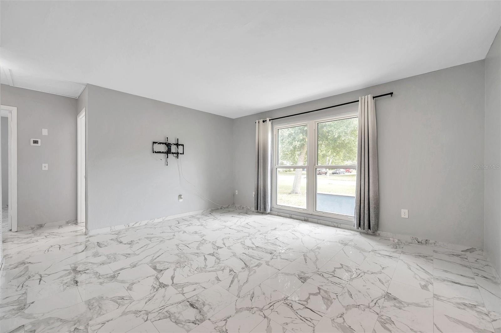 Image 7 of 63 For 3230 51st Street N