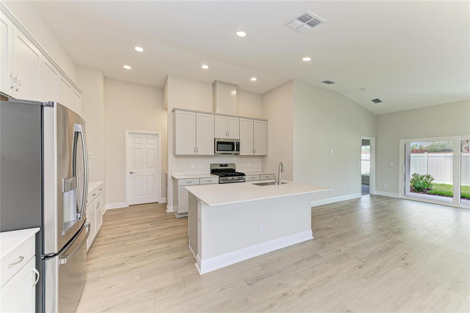 Image 10 of 29 For 12342 Oak Hill Way