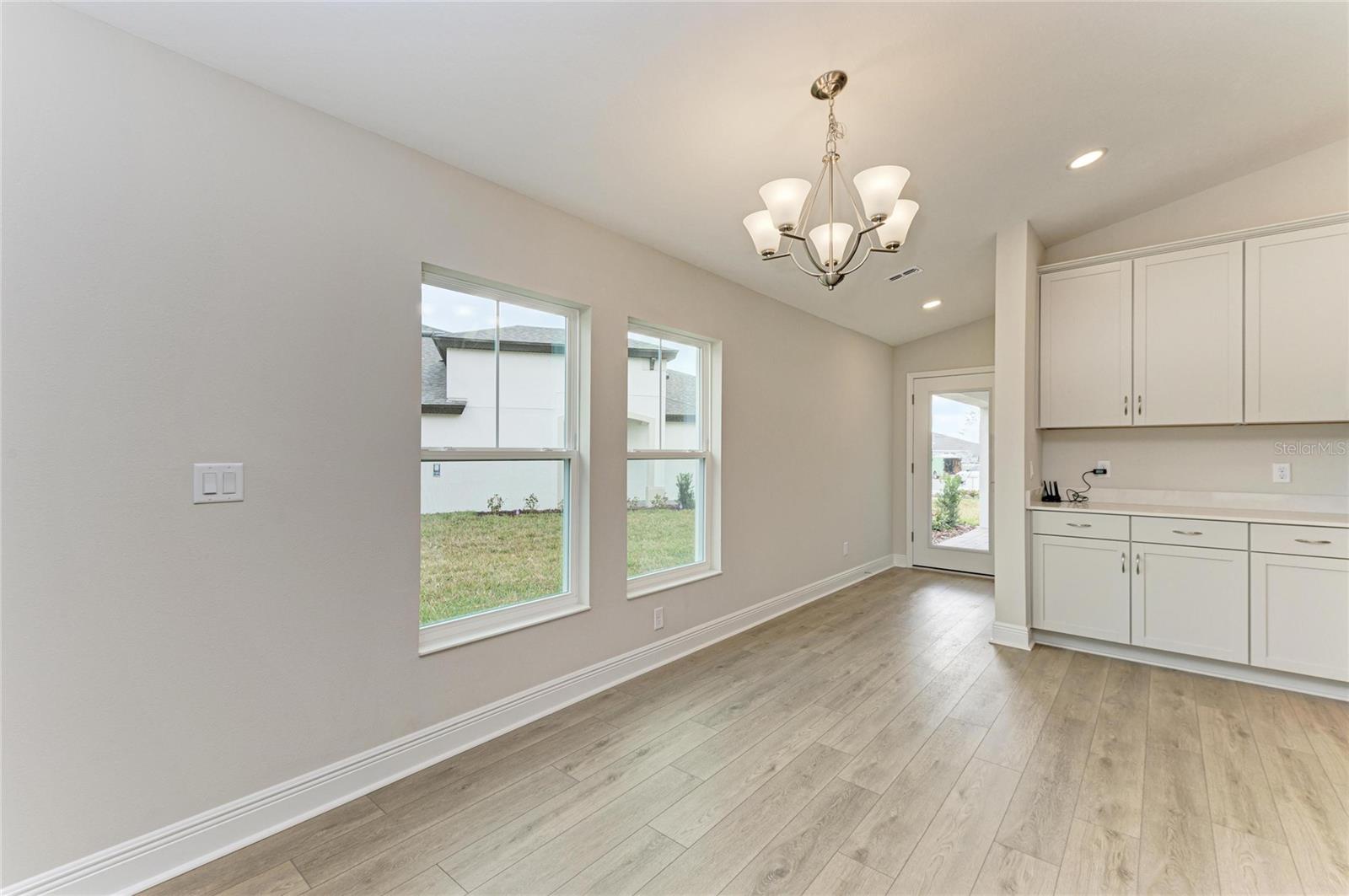 Image 15 of 29 For 12342 Oak Hill Way