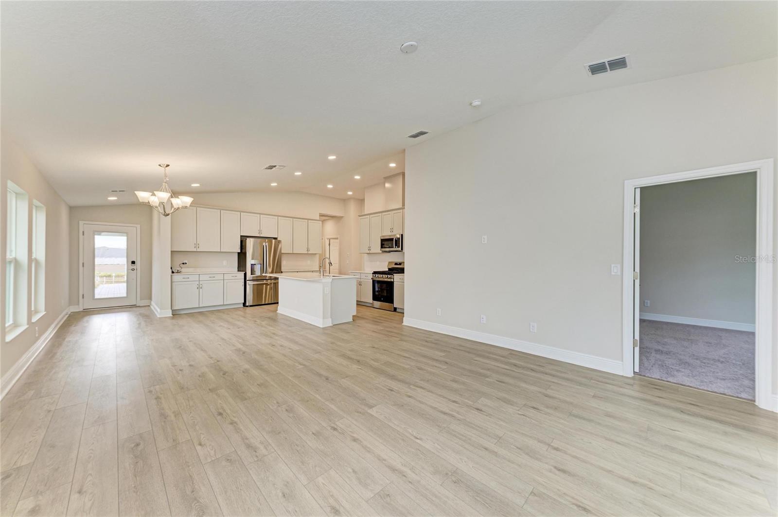 Image 18 of 29 For 12342 Oak Hill Way