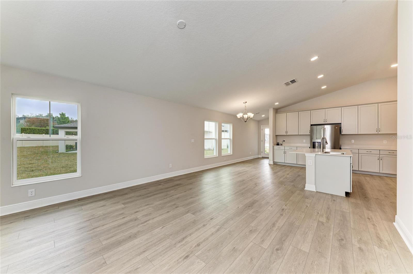 Image 19 of 29 For 12342 Oak Hill Way