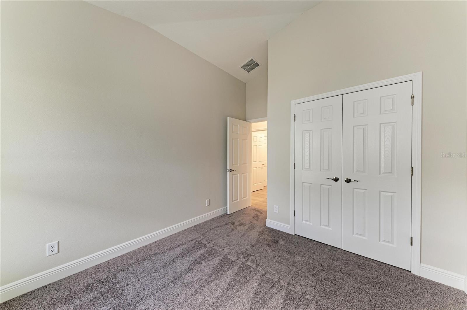 Image 21 of 29 For 12342 Oak Hill Way