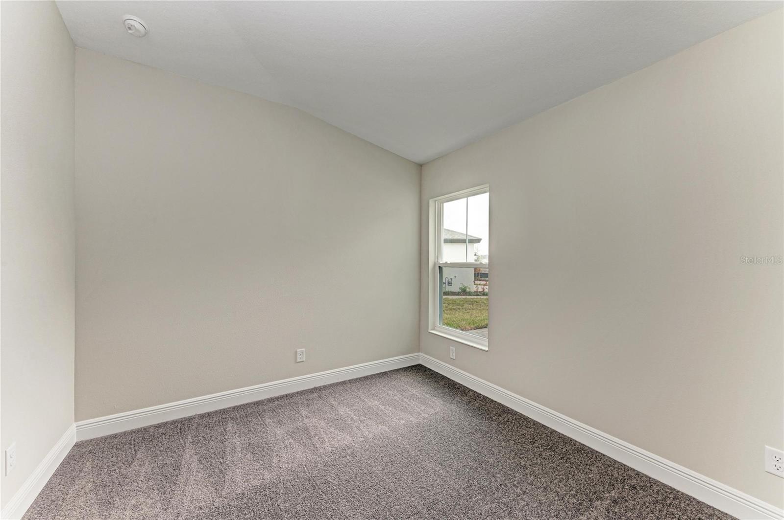 Image 24 of 29 For 12342 Oak Hill Way